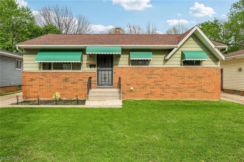 6293 Brookmere Dr, Cleveland, OH, 44130-2332 | Card Image