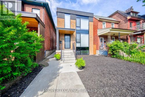 lower-572 Palmerston Ave, Toronto, ON, M6G2P7 | Card Image