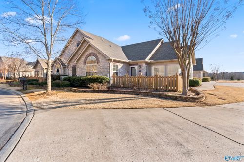 28 Laurel Ln, Brownsboro, AL, 35741-9616 | Card Image