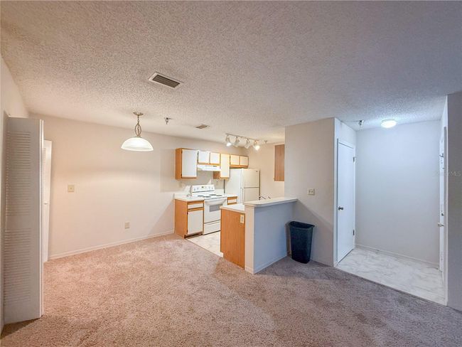 APT-401 - 10263 Gandy Blvd N, Condo with 1 bedrooms, 1 bathrooms and null parking in ST PETERSBURG FL | Image 6