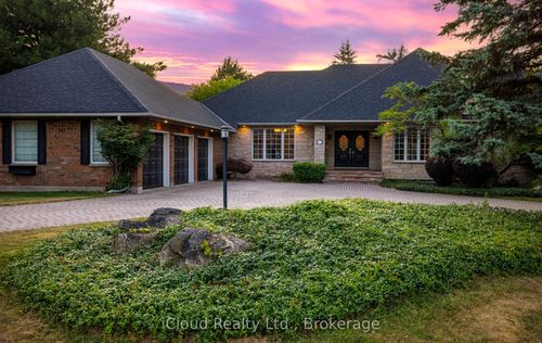 {{alt}} | Card Image