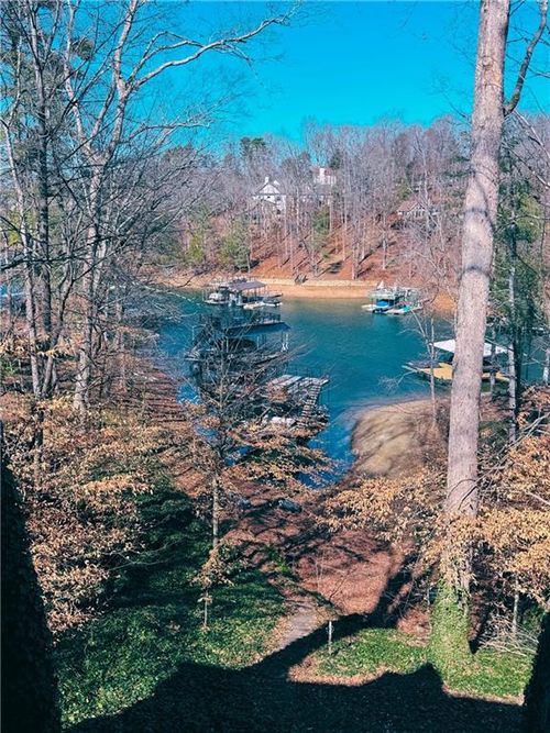 9240 Lisa Cir, Gainesville, GA, 30506-5602 | Card Image