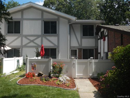 719 Blue Ridge Dr, Medford, NY, 11763-1211 | Card Image