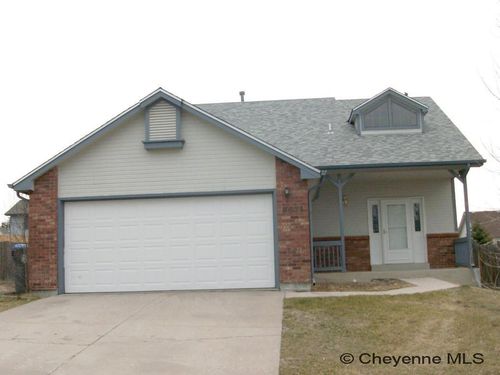 5621 Red Blf, Cheyenne, WY, 82009-4400 | Card Image