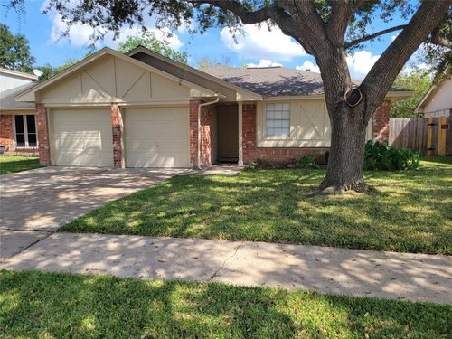 6815 Soledad Dr, Houston, TX, 77083-2111 | Card Image