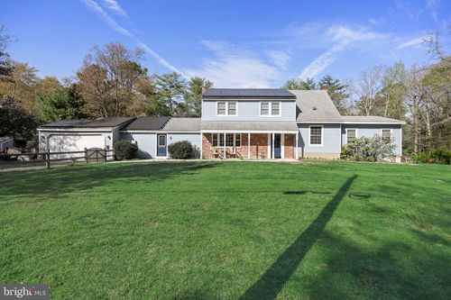 2 Holly Dr, MEDFORD, NJ, 08055-8842 | Card Image
