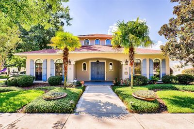 Beautiful Curb Appeal | Image 1