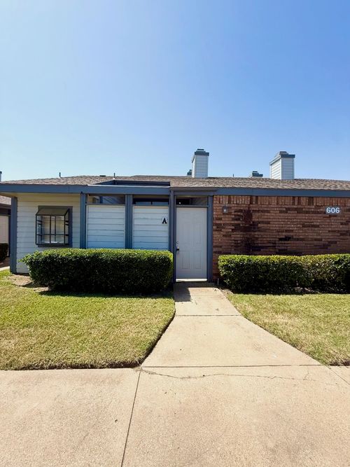 a-606 Bellaire Dr, Hurst, TX, 76053-5961 | Card Image