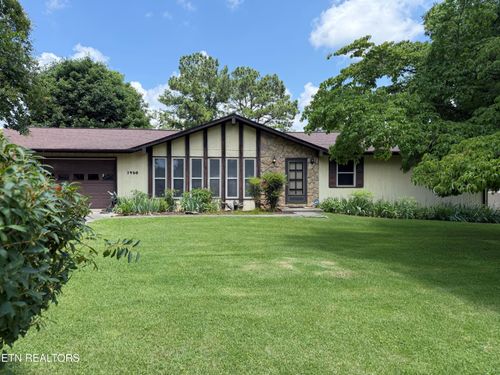 1930 Plumb Creek Cir, Knoxville, TN, 37932-2049 | Card Image
