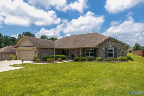 18207 E Limestone Rd, Athens, AL, 35613-5550 | Card Image