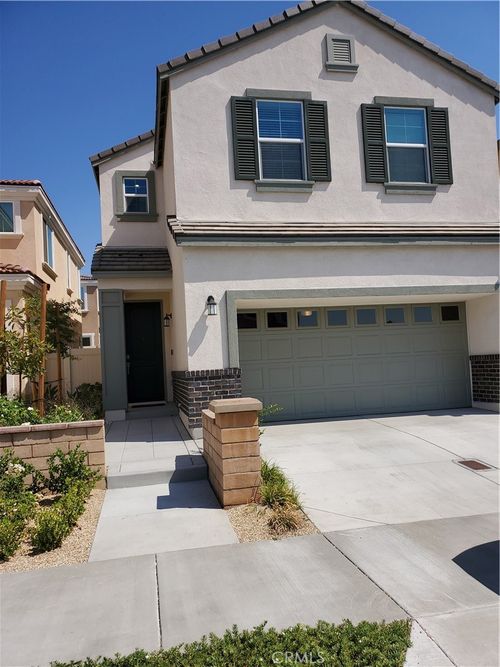 16736 Grapefruit Ln, Fontana, CA, 92336-6615 | Card Image