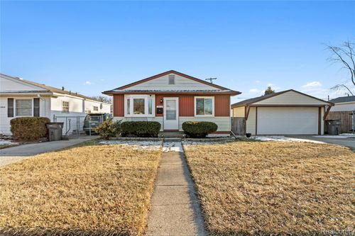 19510 Stafford St, Clinton Township, MI, 48035-4822 | Card Image