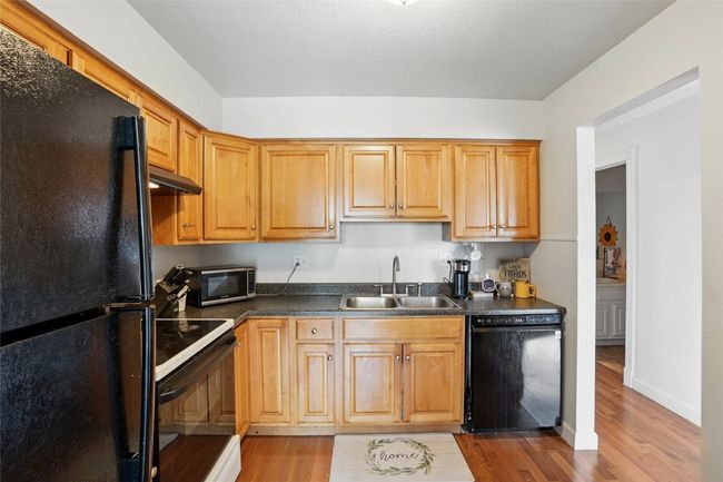 APT-304 - 215 40 Th Street Dr, Condo with 3 bedrooms, 2 bathrooms and null parking in Cedar Rapids IA | Image 12