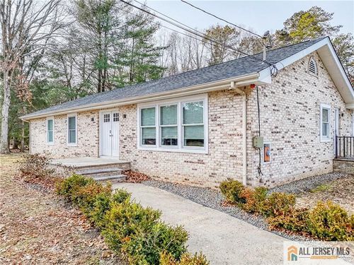 176 Old Forge Rd, Monroe, NJ, 08831-1490 | Card Image