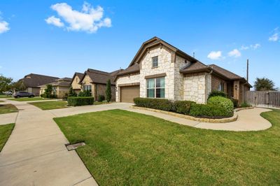 2215 Rose Manor Court, House other with 3 bedrooms, 2 bathrooms and null parking in Richmond TX | Image 2