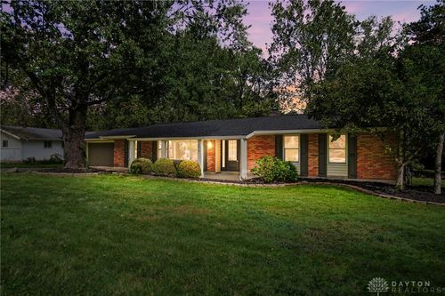 2427 Portage Path, Bellbrook, OH, 45305-1738 | Card Image
