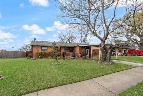 106 W Vista Dr, Garland, TX, 75041-3023 | Card Image