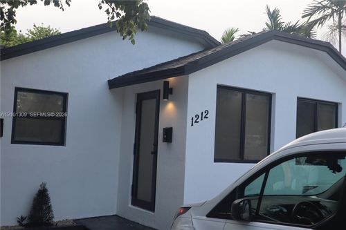1212 N 22nd Ave, Hollywood, FL, 33020-3022 | Card Image