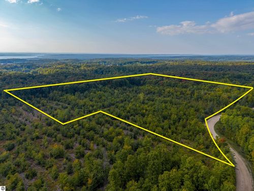 VL 30.75 Nw Walker Road, Rapid City, MI, 49676 | Card Image