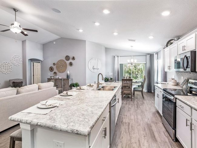 647 Cypress Creek Ranch Rd, House other with 4 bedrooms, 2 bathrooms and null parking in Saint Cloud FL | Image 4