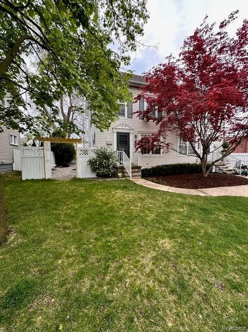 1471 Bird Ave, Birmingham, MI, 48009-2069 | Card Image