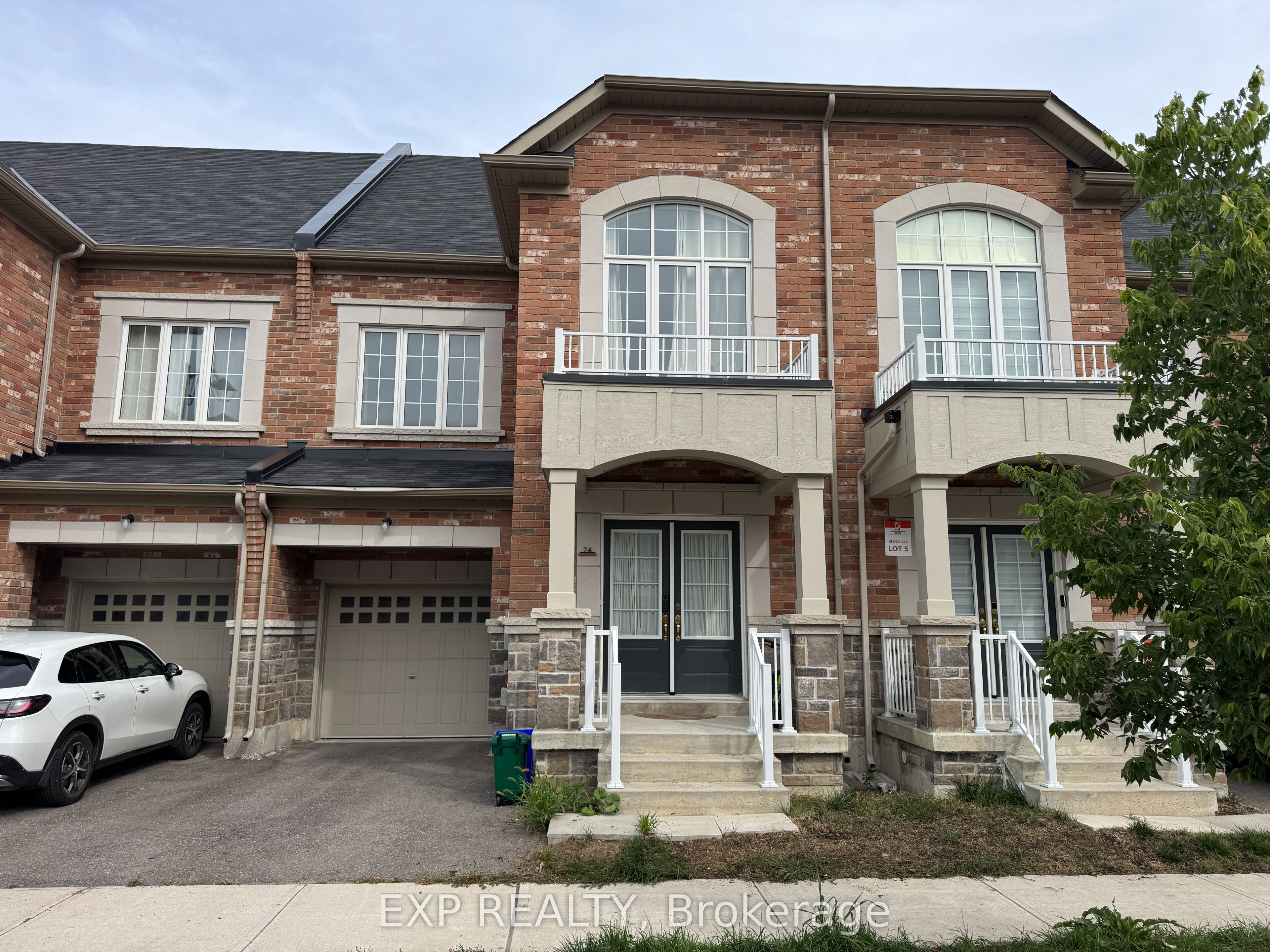 Residential Lease in Richmond Hill