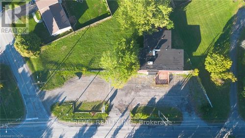 5391 King St, Beamsville, ON, L0R1B3 | Card Image