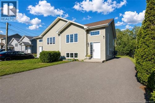 39 Whisperwood Dr, Moncton, NB, E1G0P7 | Card Image