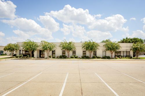 426 E Dr Hicks Blvd, Florence, AL, 35630-5763 | Card Image