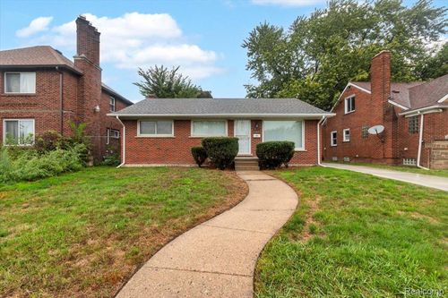 8791 E Outer Dr, Detroit, MI, 48213-4003 | Card Image