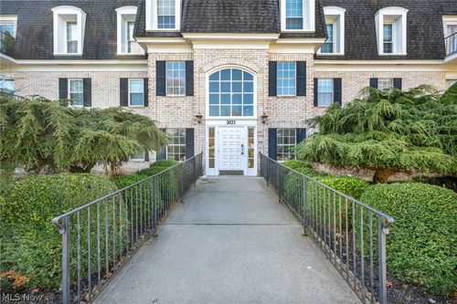 apt-316-2021 King James Pkwy, Westlake, OH, 44145-3458 | Card Image