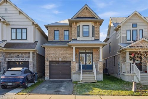 29 Arnold Marshall Blvd, Caledonia, ON, N3W0B2 | Card Image