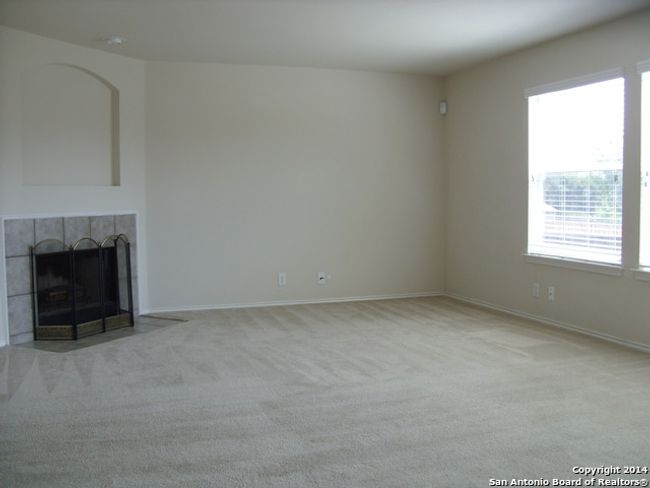 9019 Privilege Pt, House other with 3 bedrooms, 3 bathrooms and null parking in Converse TX | Image 6
