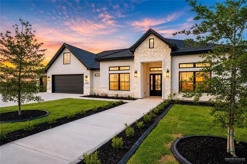 4820 Town Lake Dr, McAllen, TX, 78504-1417 | Card Image