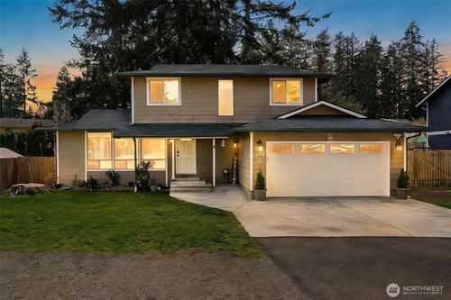 28915 229th Pl Se, Black Diamond, WA, 98010-1250 | Card Image