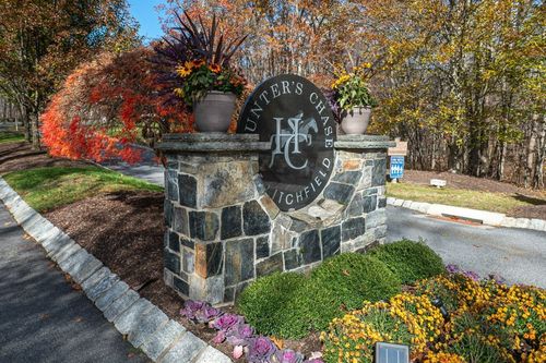 258-258 Hunter Dr, Litchfield, CT, 06759-2832 | Card Image