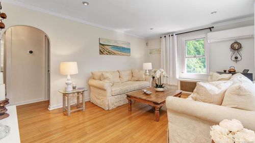 15 Fairview Ave, Westhampton Beach, NY, 11978-1501 | Card Image