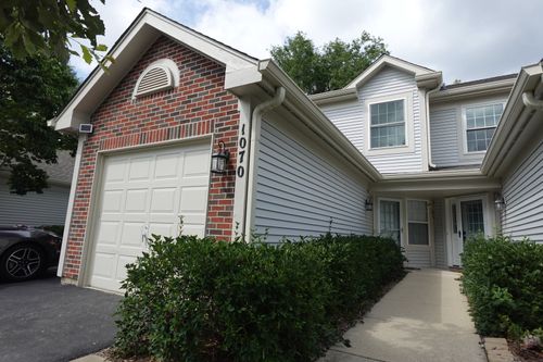 1070 Woodhill Ct, Elgin, IL, 60120-5119 | Card Image