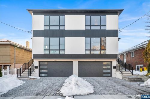 267 13th St, Palisades Park, NJ, 07650-2041 | Card Image