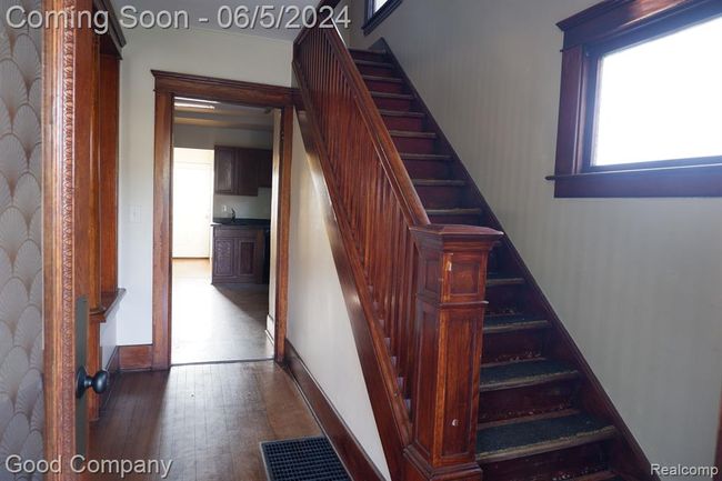 909 S Center Street, House other with 4 bedrooms, 2 bathrooms and null parking in Royal Oak MI | Image 3