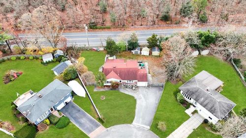 14 Urn Ct, Brentwood, NY, 11717-8011 | Card Image