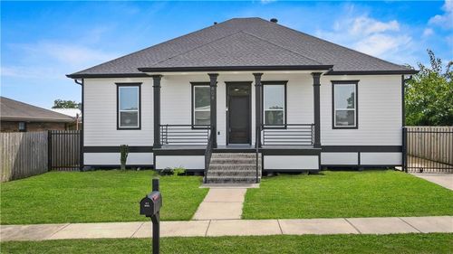 808 Ellen Dr, Chalmette, LA, 70043-2445 | Card Image
