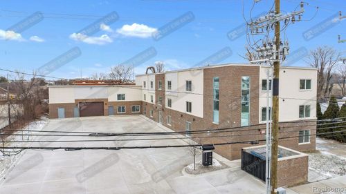 2-4504 Oakwood Blvd, Melvindale, MI, 48122-1400 | Card Image