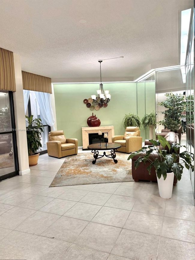APT-712 - 1100 Saint Charles Pl, Condo with 2 bedrooms, 2 bathrooms and null parking in Pembroke Pines FL | Image 32