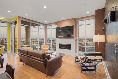 apt-709-20 Rutledge St, Nashville, TN, 37210-2296 | Card Image