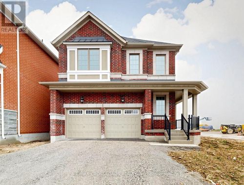 347 Berczy Green Drive, Markham, ON, L6C3S7 | Card Image