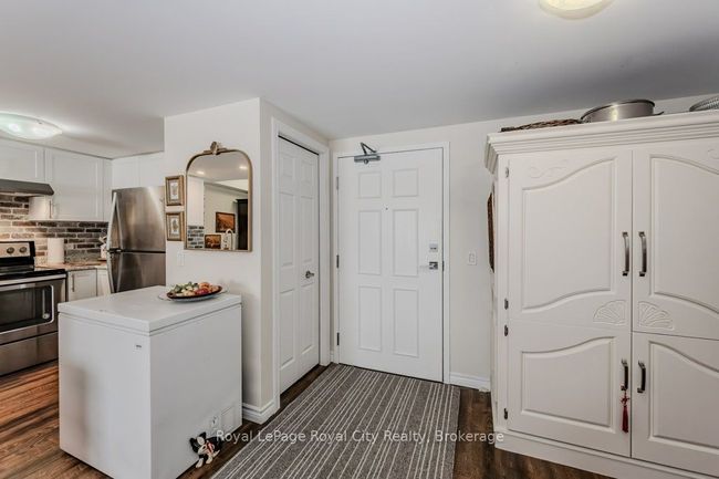 309 - 7 Kay Cres, Condo with 2 bedrooms, 2 bathrooms and 1 parking in Guelph ON | Image 5