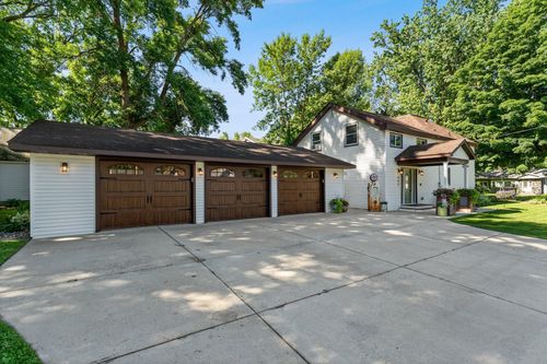 640 3rd St N, Dassel, MN, 55325-2225 | Card Image