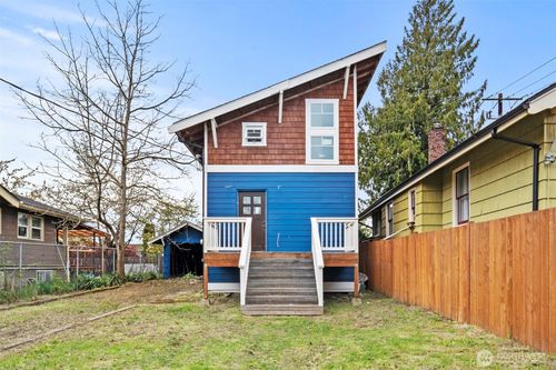 7007 48th Ave S, Seattle, WA, 98118-3819 | Card Image