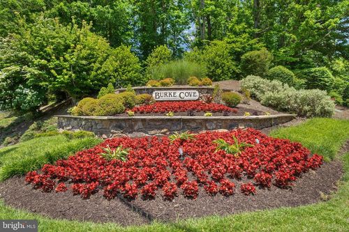 apt-203-5904 Cove Landing Rd, BURKE, VA, 22015-4716 | Card Image